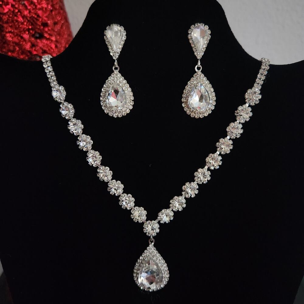 Crystal Water Drop Necklace and Earrings Set Wedding Bride Prom